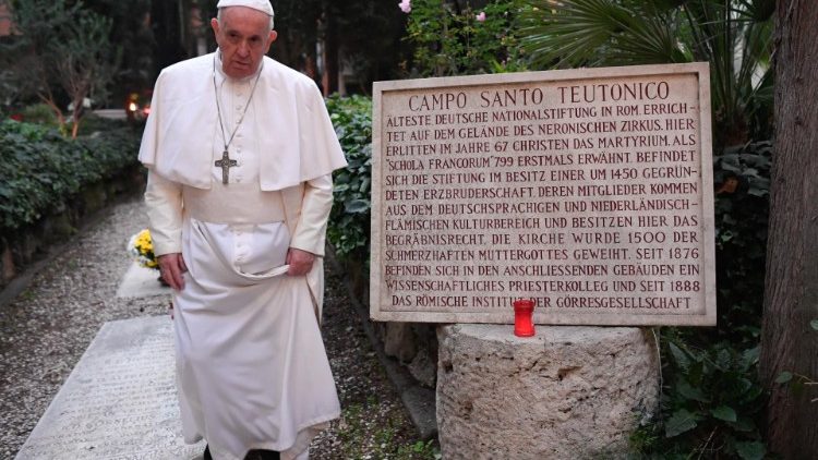 Le Pape François se rendra au cimetière teutonique le 2 novembre 2022