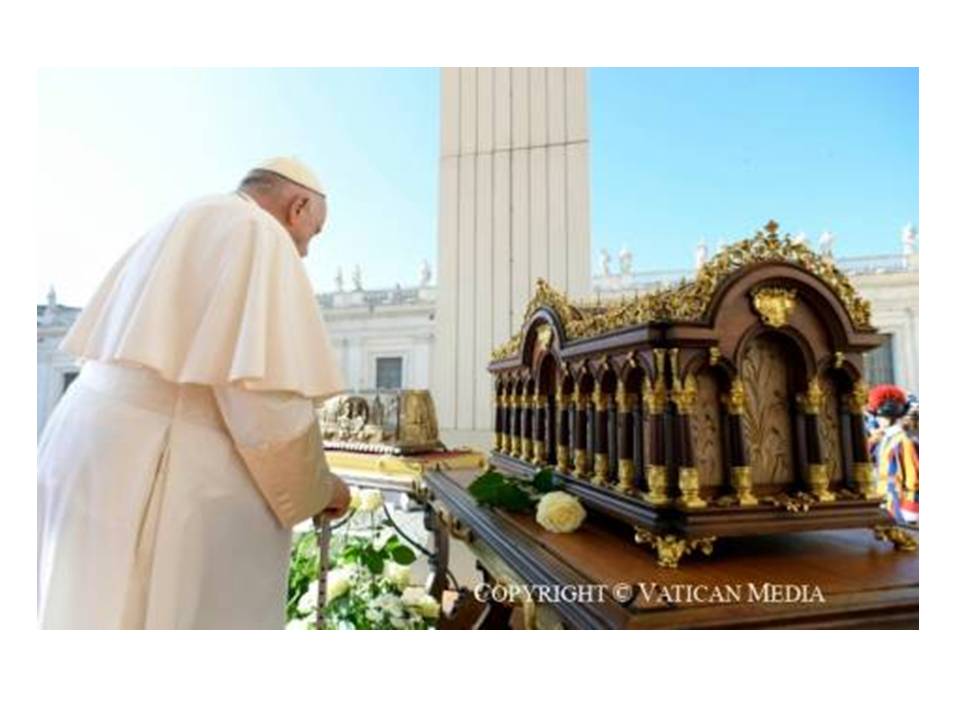 VATICAN – Le Pape François annonce une lettre apostolique dédiée à Sainte Thérèse de Lisieux, patronne des missions&nbsp;catholiques