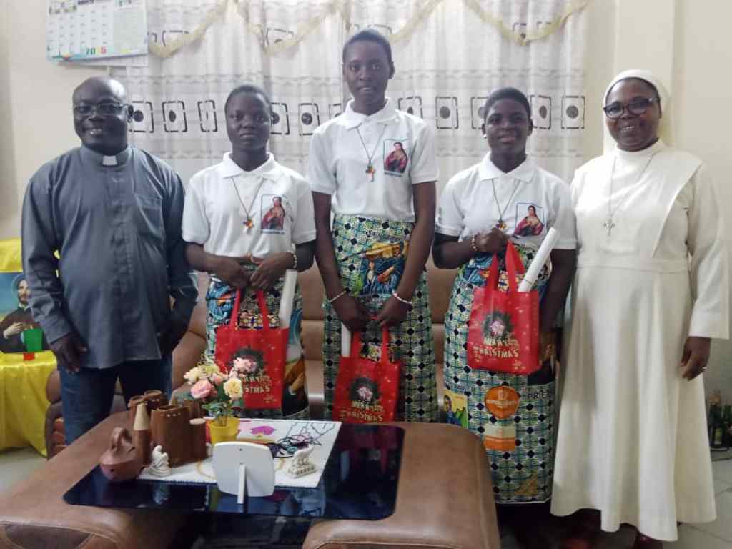 Jeu-concours du mois missionnaire : les lauréates primées à&nbsp;Porto-Novo